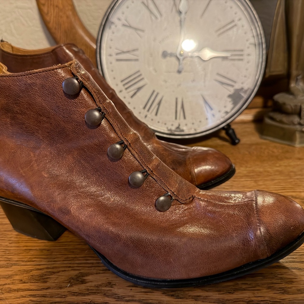 CYDWOQ Hemera Caramel Brown Leather Ankle Boots - Picture 6 of 13